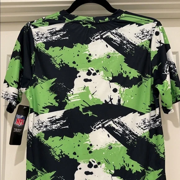 NWT [NFL] Seattle Seahawks NFL Splattered Paint  Performance Shirt Youth L 14/16 - Picture 9 of 13